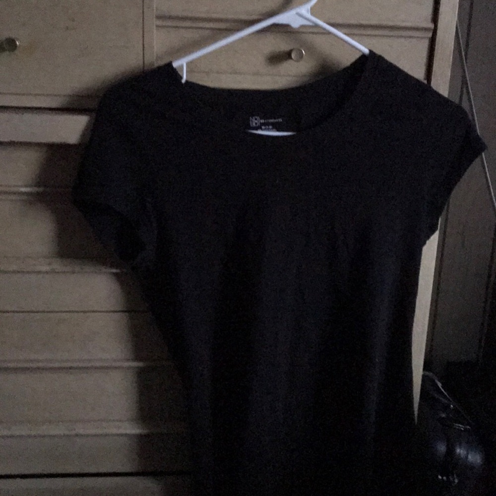 Black tee